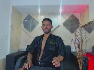 Cam4 Best Webcam of dominic_max1