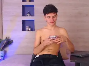 Cam4 Watch Live Sex Cams of Logan_Steel
