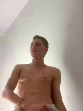 Cam4 Live Sex Cam of branquinho62go