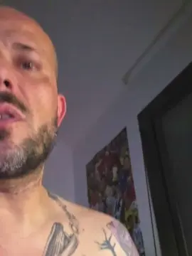 Cam4 Live Sex of Bighandx