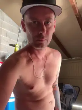 Cam4 Nude Webcam of elninio83