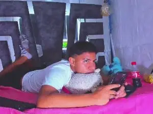 Cam4 Free Porn Cam of Richi_hottt