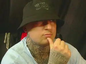 Cam4 Sex Chat of devilwithtats