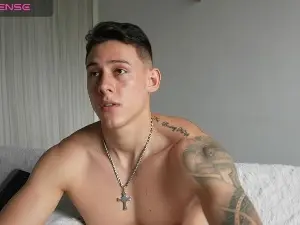 Cam4 Private Sex Chat of Latino_Milk_99
