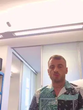 Cam4 Live Porn of Luigiscarrone