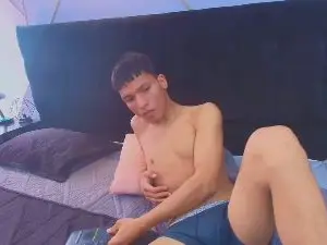Cam4 Watch Live Sex Cams of KirosSinclair