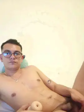 Cam4 Live Sex Cam of alex_cumhot