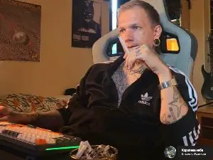 Cam4 Live Sex of paul_razor