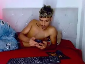 Cam4 Watch Live Sex Cams of angel_foxc_