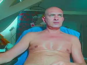 Cam4 Live Sex of maxhard1977