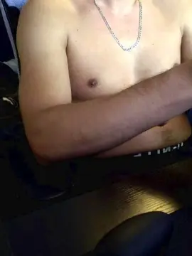 Cam4 Watch Live Sex Cams of yoloyo93