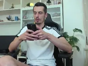 Cam4 Free Live Porn of ToddClaytonn