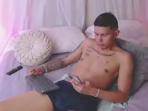 Cam4 Live Porn of Skook_Gray