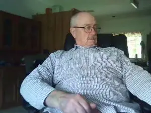 Cam4 Watch Live Sex Cams of robert_51xx
