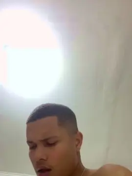 Cam4 Live Sex Cam of lucas7285