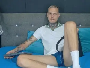 Cam4 Private Sex Chat of touchingthesky