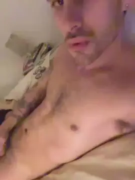 Cam4 Live Sex of maggicbooy