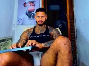 Cam4 Free Live Porn of JARED_KUSHH1