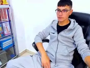 Cam4 Sex Cam of alex_gomez