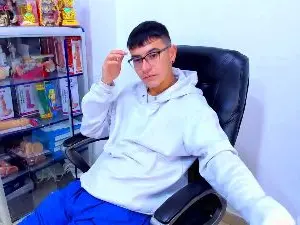 Cam4 Watch Live Sex Cams of alex_gomez