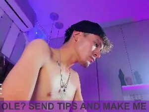 Cam4 Watch Live Sex Cams of ValentinoMoreti