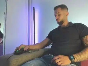 Cam4 Sex Cam of Nikcholasx1