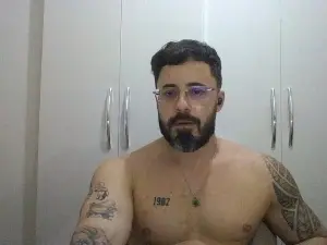 Cam4 Sex Chat of Alers87