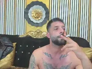 Cam4 Nude Webcam of TommyDum