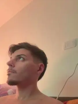 Cam4 Private Sex Chat of ThomasRM98