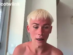 Cam4 Private Sex Chat of twinkniko