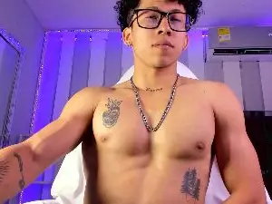 Cam4 Live Sex Cam of Akaza_