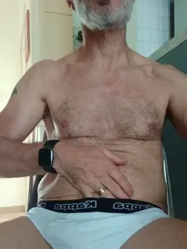 Cam4 Adult Video Chat of ItalSilverDaddy