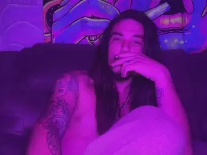 Cam4 Live Sex of WellHello69