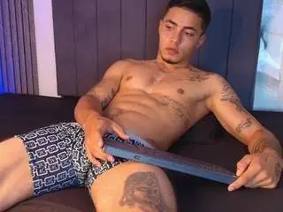 Camsoda Nude Webcam of thomass-conor