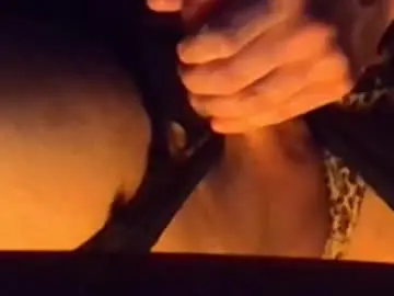 Chaturbate Sex Cam of daddypervbuttprincess
