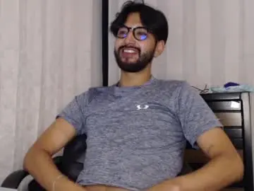 Chaturbate Adult Webcams of adrian_falcon