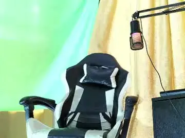 Chaturbate Sex Chat of aronmiller404