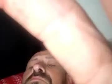 Chaturbate Free Porn Cam of robertsaiz4200