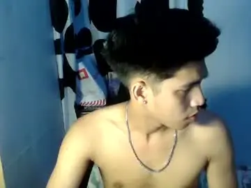 Chaturbate Sex Cam of ursweetie_boy