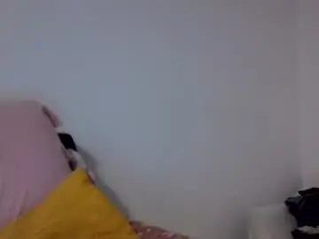 Chaturbate Live Sex Cam of rayann27