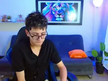 Chaturbate Free Porn Cam of alexcum_18