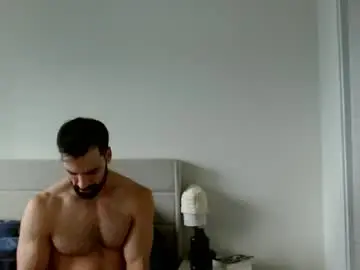 Chaturbate Live Sex Cam of therealkingyoshi