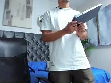 Chaturbate Live Sex Cam of richar_voller