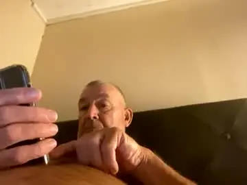 Chaturbate Live Sex Cam of mike26051