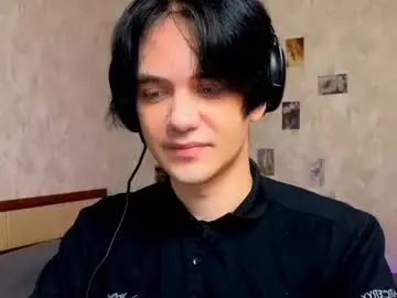 Chaturbate Live Sex of zombde32