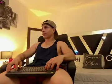 Chaturbate Adult Webcams of axelmartinezz