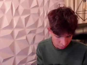 Chaturbate Live Sex Cam of ethan_qop