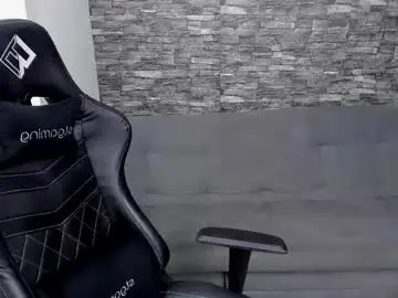 Chaturbate Live Sex Cam of mathew_wolf4