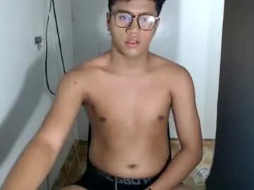 Chaturbate Free Live Porn of naughtyhot_star19