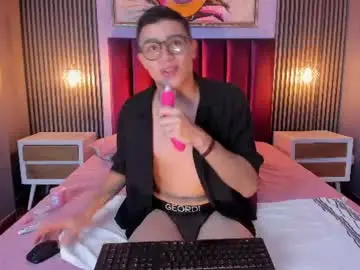 Chaturbate Sex Cam of tommy_wild1